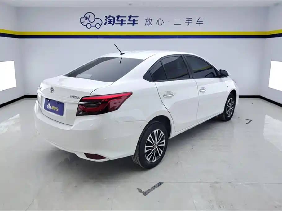 Toyota Vios 2022 1.5L 20th Anniversary Edition фото 3