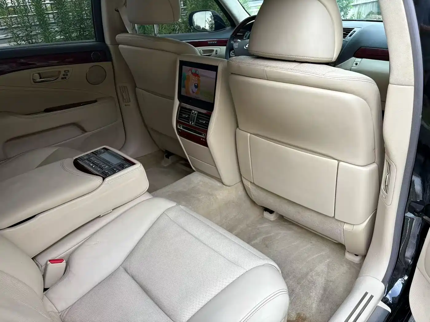 Lexus LS 2010 460L Premium Edition фото 8