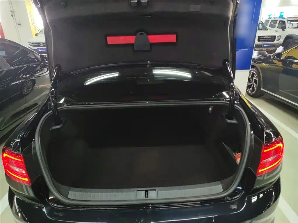 Volkswagen Magotan 2019 330TSI DSG Leading China VI фото 9