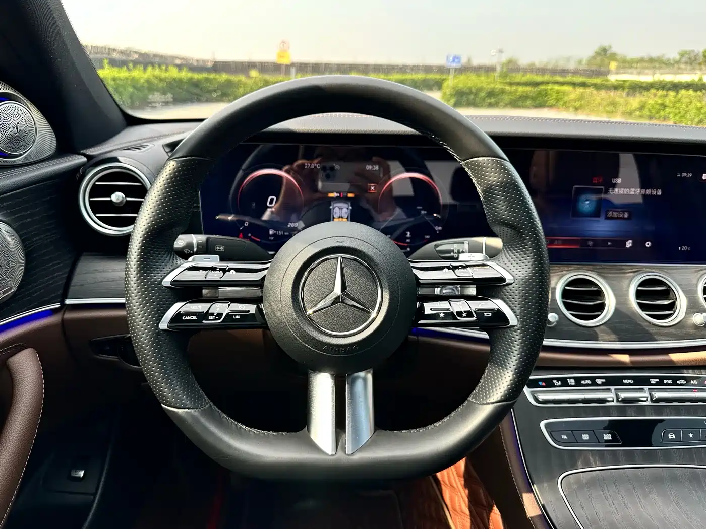 Mercedes-Benz E-Class 2022 E 260 L фото 16