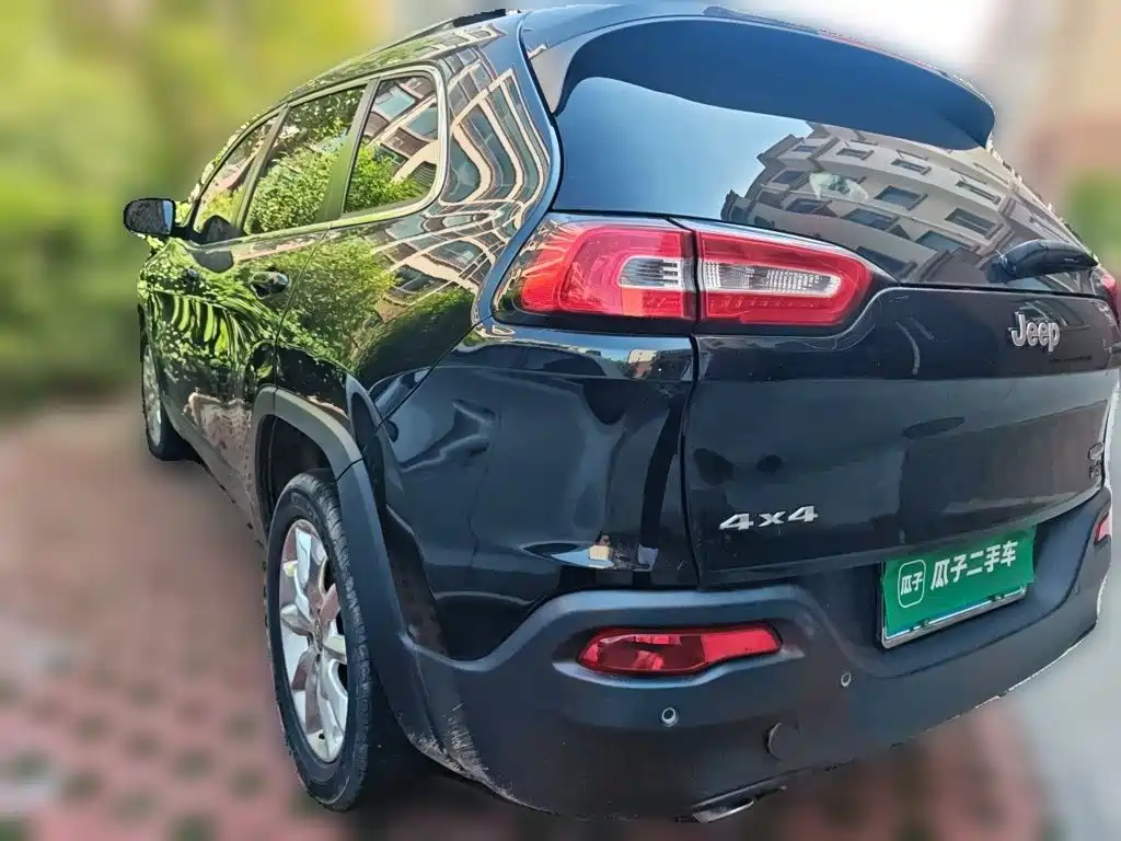 Jeep Cherokee (Import) 2015 2014 2.4L Luxury