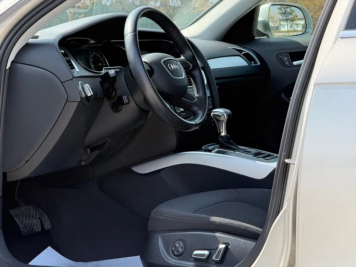 Audi A4L 2016 30 TFSI Collector's Edition Automatic Comfort фото 10