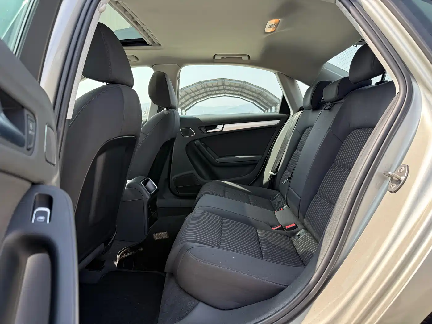 Audi A4L 2016 30 TFSI Collector's Edition Automatic Comfort фото 21