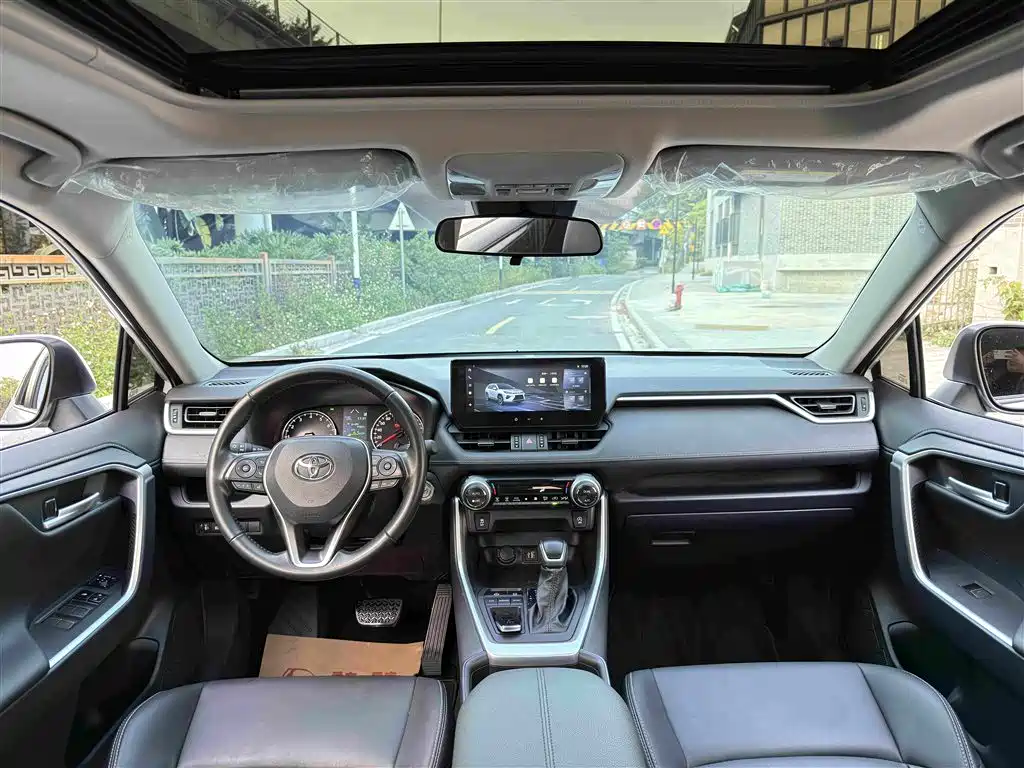 Toyota Wildlander 2023 2.0L CVT FWD Urban фото 8