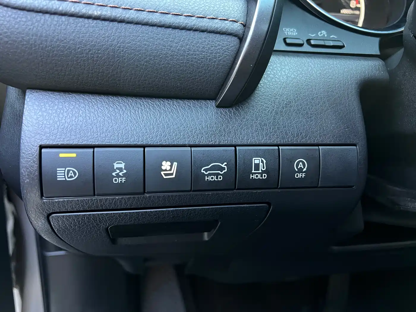 Toyota Camry 2019 2.5G Luxury Edition China VI фото 8