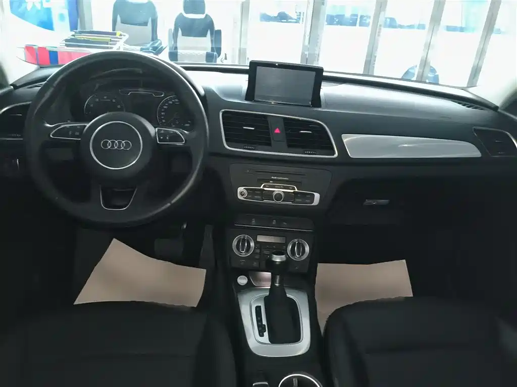 Audi Q3 2016 35 TFSI Heritage Edition Comfort фото 10
