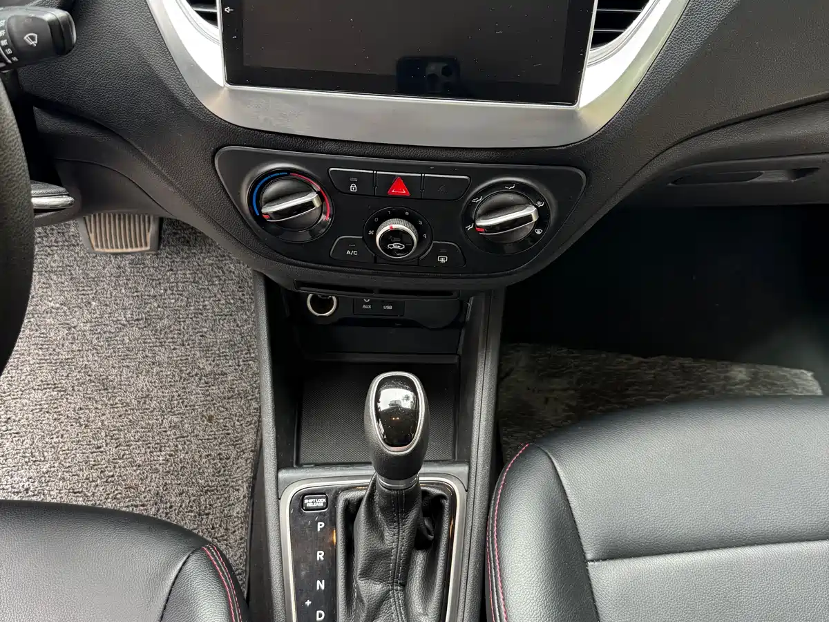 HYUNDAI ACCEPT