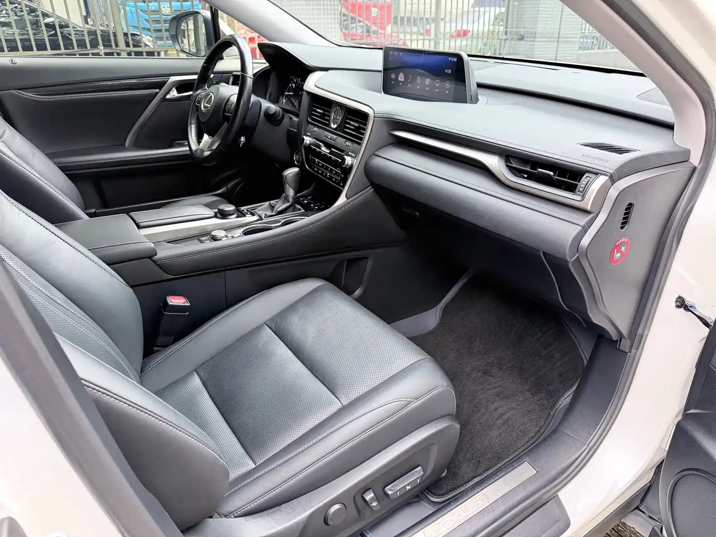 Lexus RX 2016 300 4WD Elegance Edition (China V) фото 13