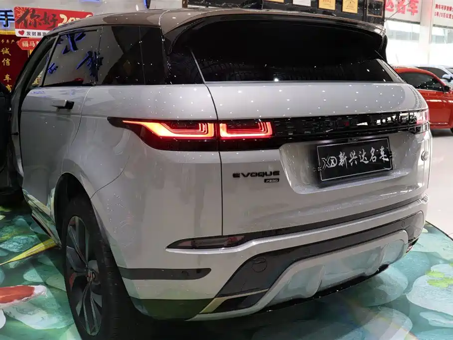 Land Rover Range Rover Evoque 2022 Range Rover Evoque L 249PS R-Dynamic Corinthian Bronze Special Edition фото 26