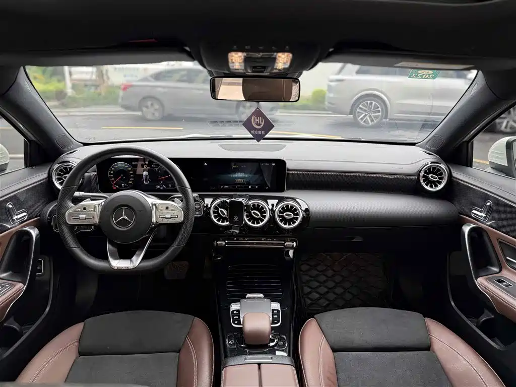 Mercedes-Benz A-Class 2020 A 200 L Sport Sedan фото 19