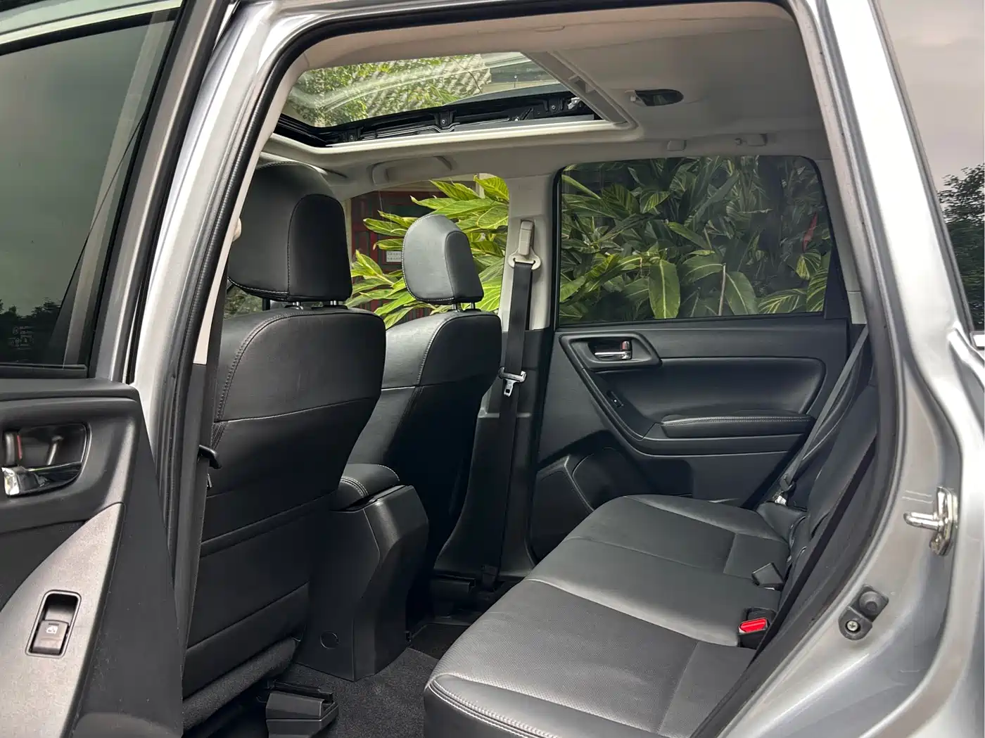 Subaru Forester 2013 2.5i Automatic Luxury Edition фото 7