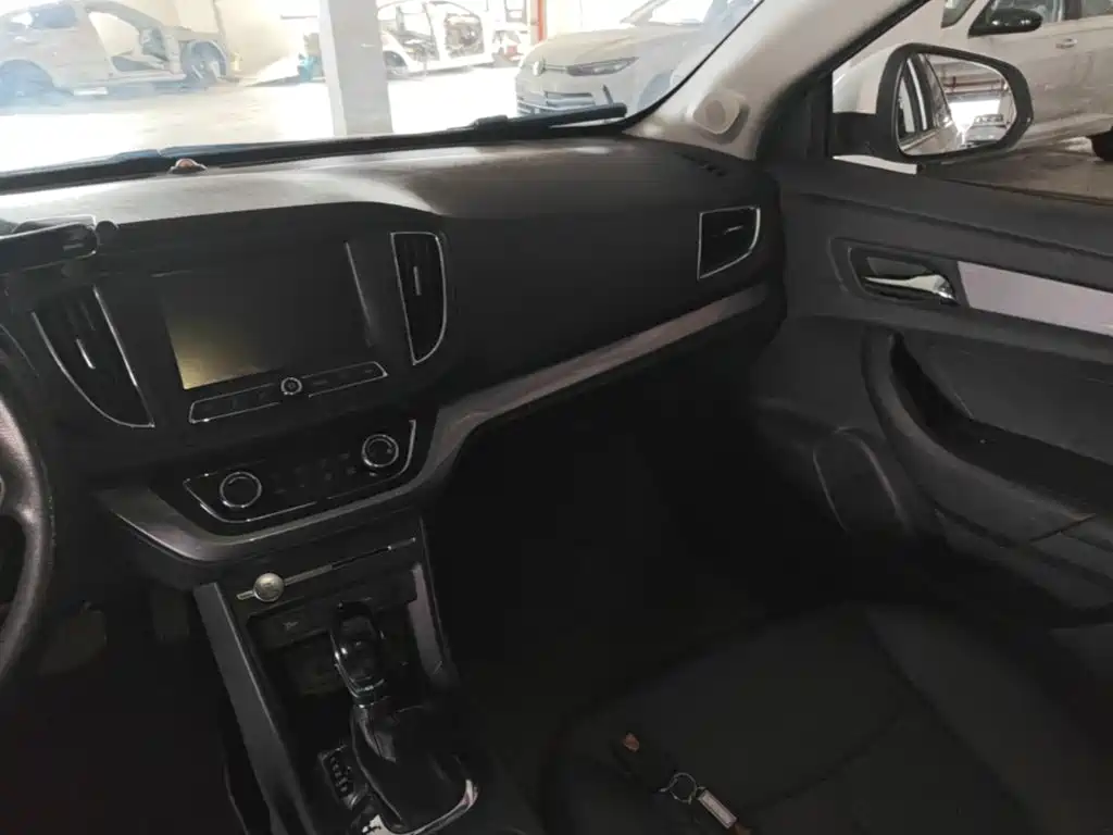 Roewe 360 2018 2018 PLUS 1.5L Automatic Luxury Edition