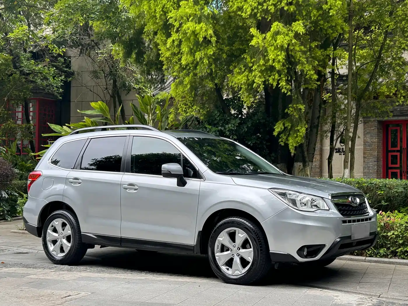 Subaru Forester 2013 2.5i Automatic Luxury Edition фото 3