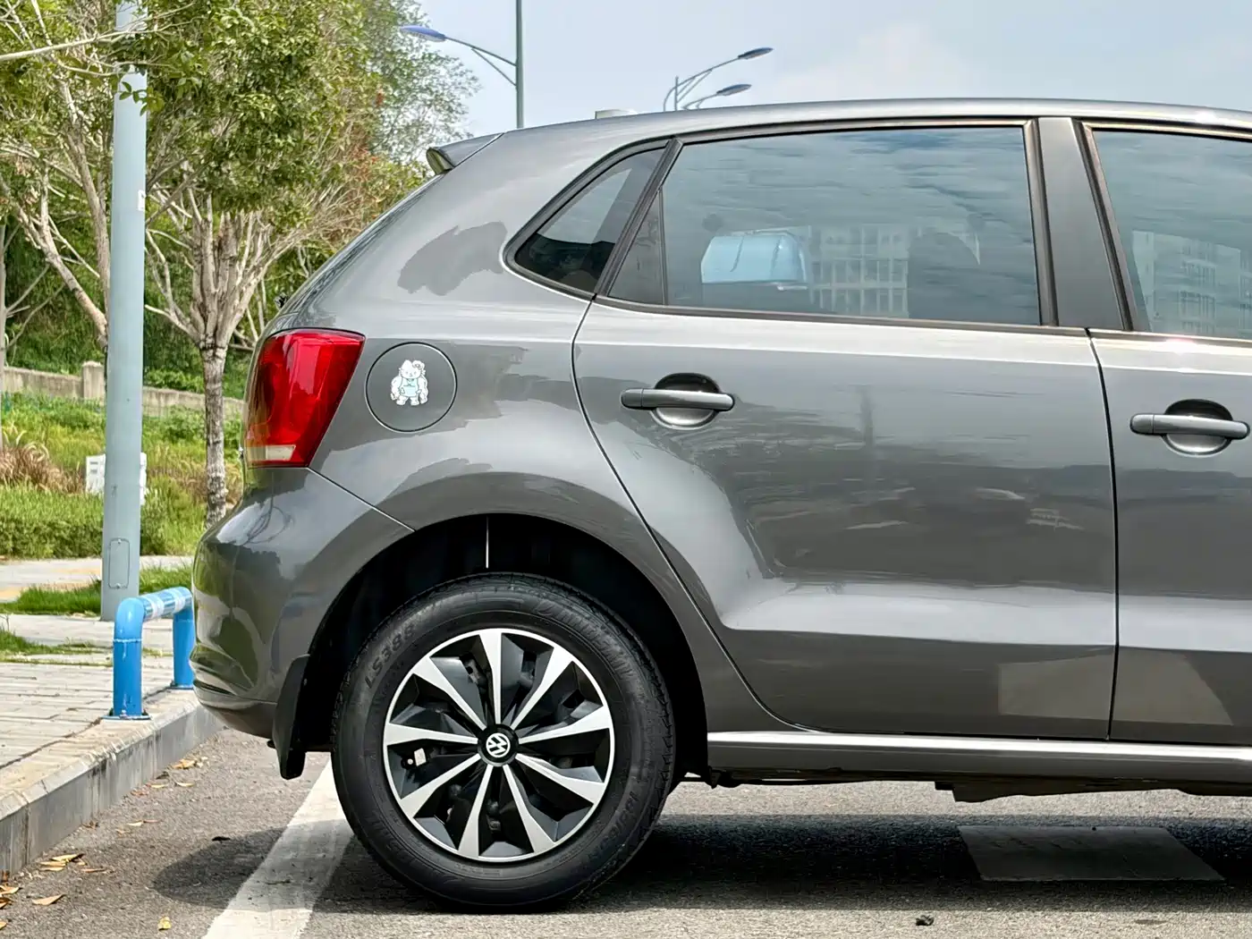 Volkswagen Polo 2014 2013 1.4L Manual Trend Edition