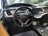 Photo 3 - Honda Jade