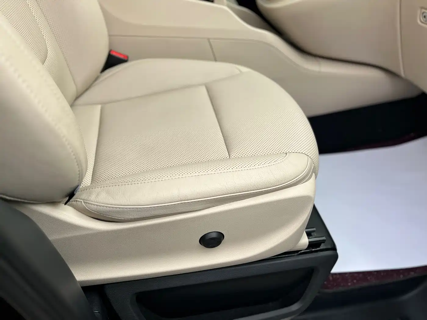 Mercedes-Benz V-Class 2018 V 260 L Premium Long Wheelbase Edition China VI фото 24