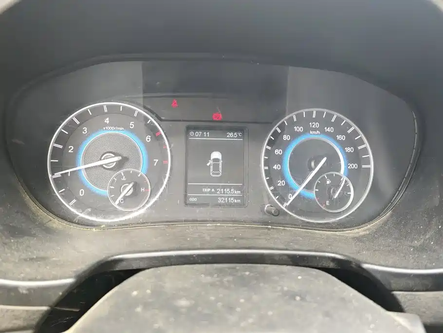 Dongfeng Fengguang Fengguang S560 2019 2018 1.8L Manual Urban 5-seater