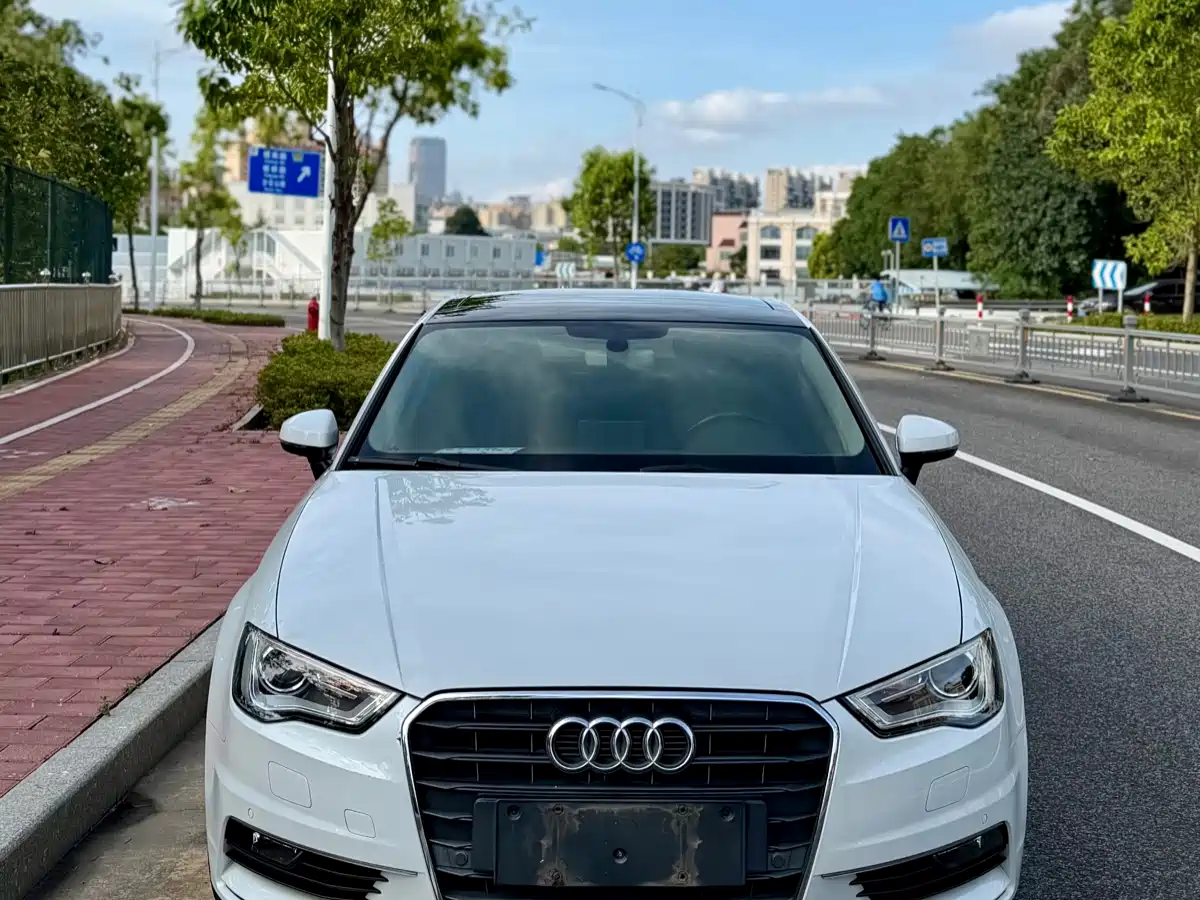 Audi A3 2016 Limousine 35 TFSI Style фото 2