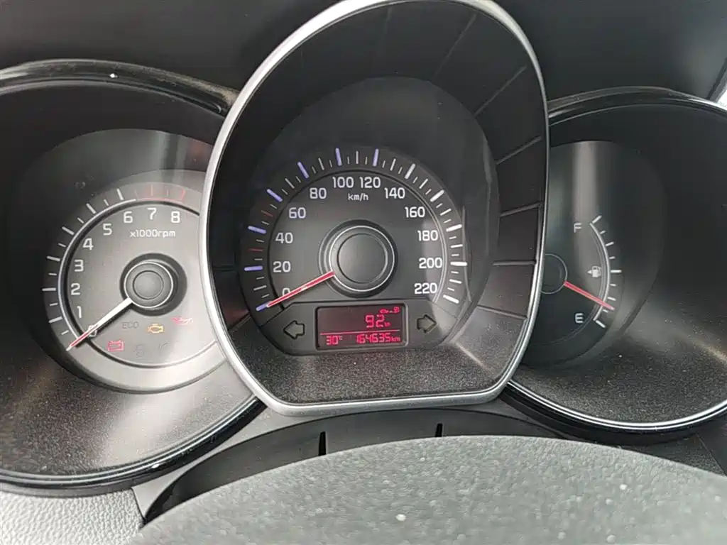Kia K2 2015 Sedan 1.4L MT GLS фото 12