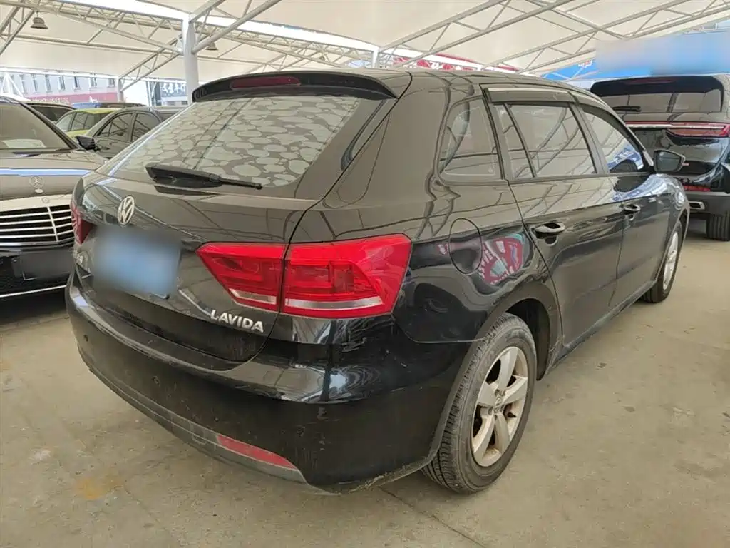 Volkswagen Lavida Tour 2013 1.6L Automatic Trend Style фото 7