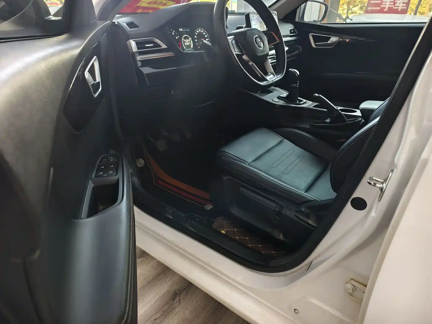 BYD Qin 2019 1.5L Manual Luxury Edition фото 11