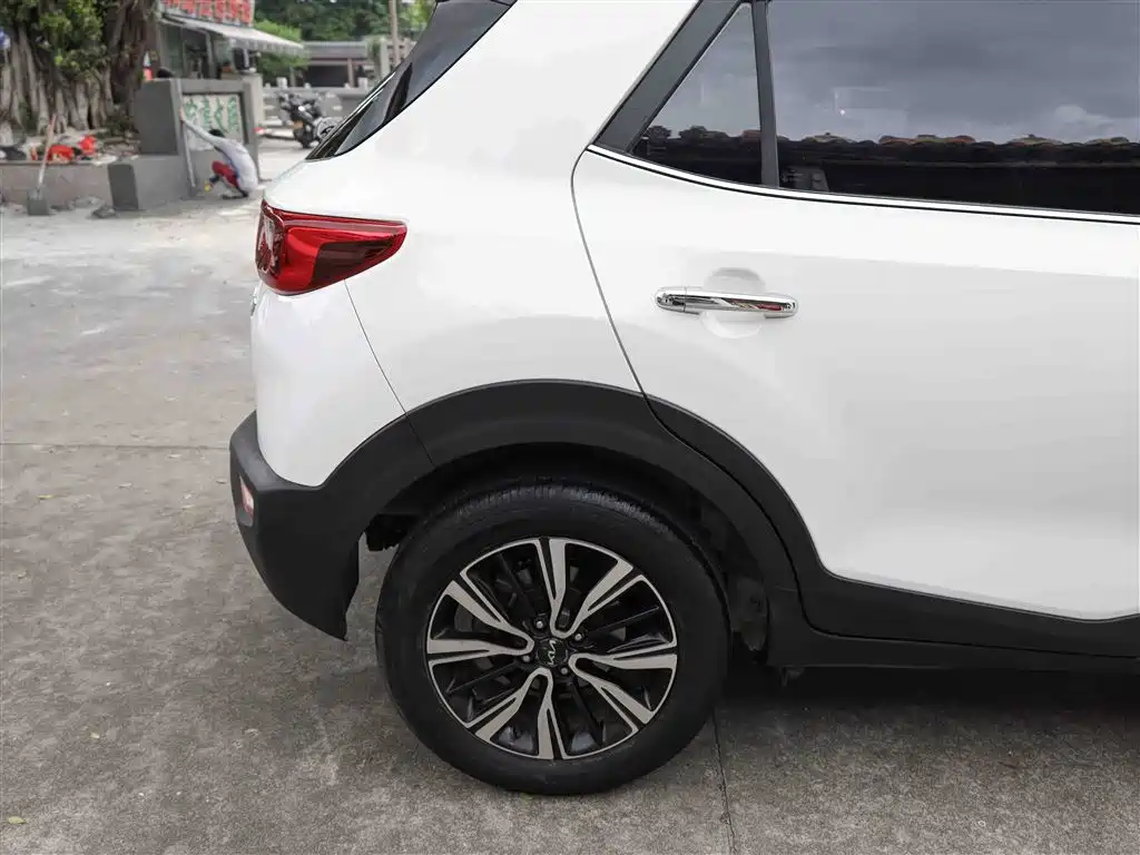 Kia KX1 2021 1.4L CVT Fun Sunroof Version фото 27