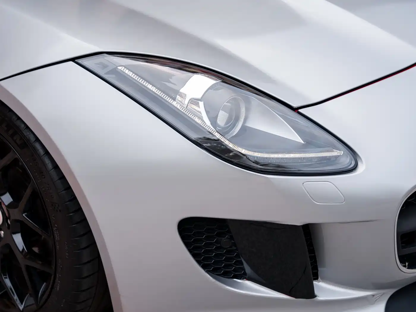 Jaguar F-TYPE 2016 3.0 SC Hardtop фото 13