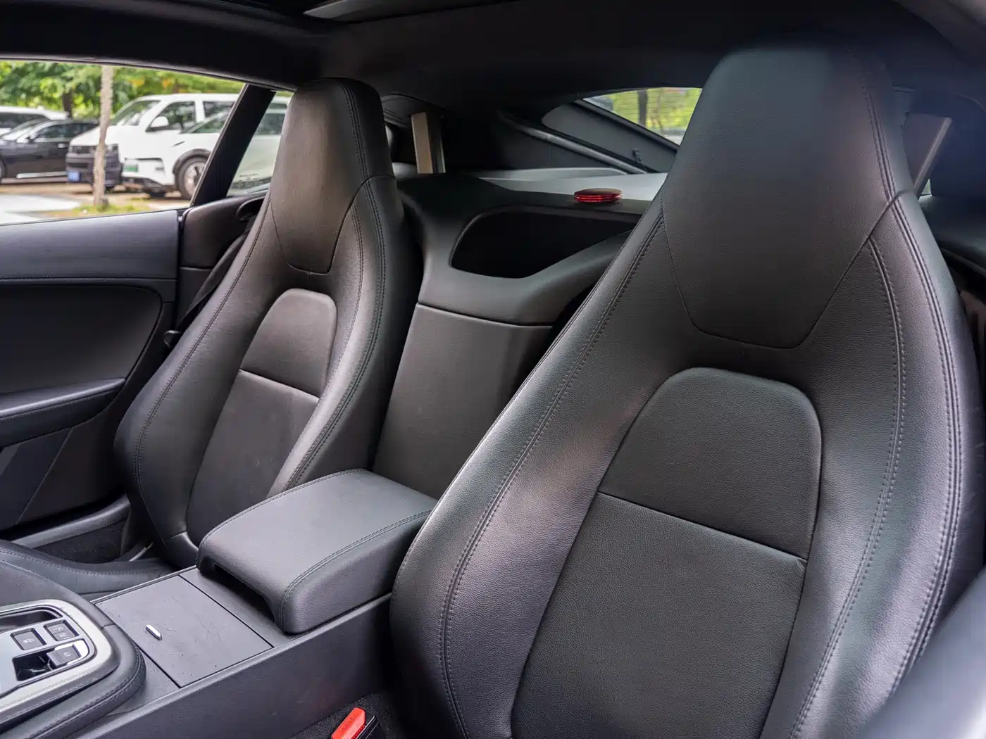 Jaguar F-TYPE 2016 3.0 SC Hardtop фото 31