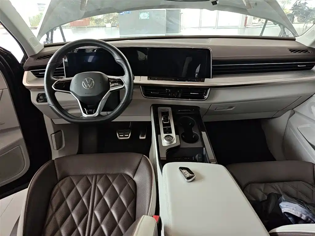 Volkswagen Talagon 2024 380TSI 4WD R-Line Touring фото 6