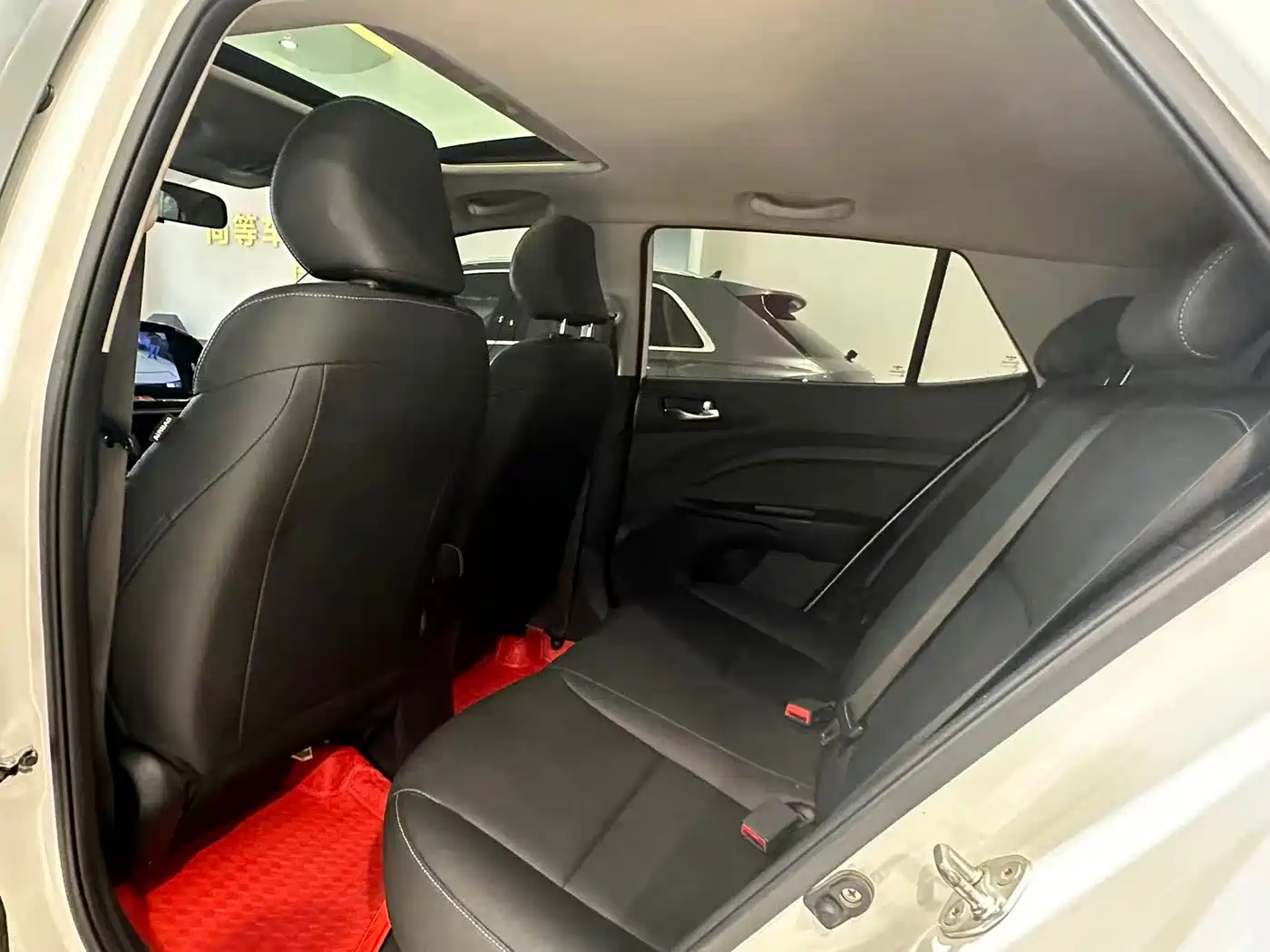 Kia KX1 2021 1.4L CVT Fun Sunroof Version фото 10