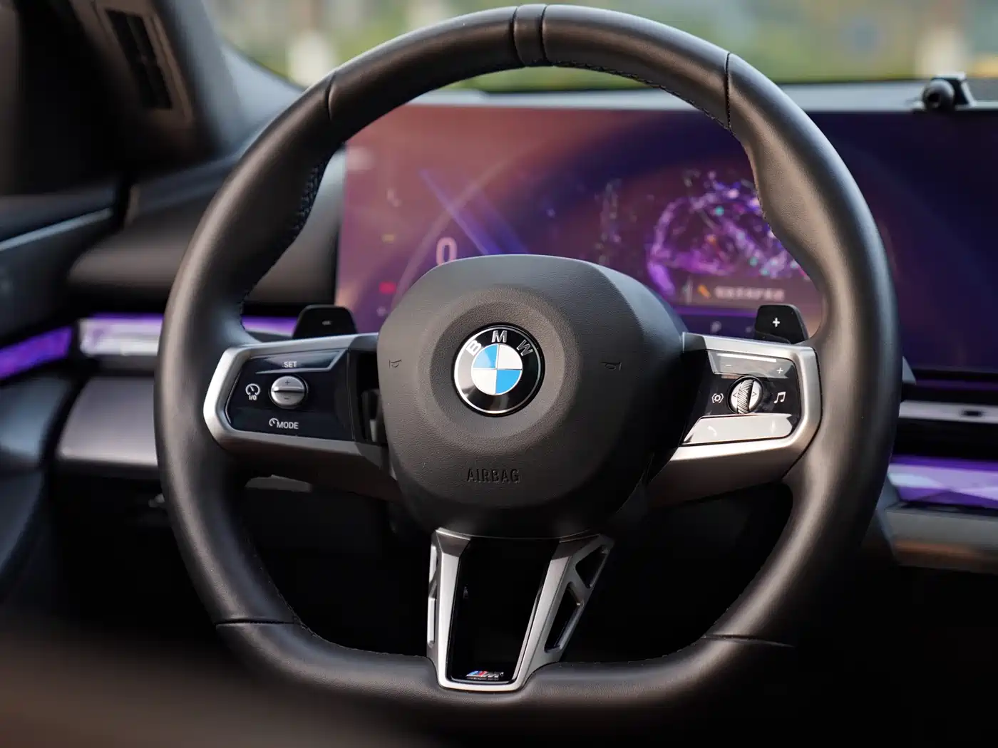 BMW 5 Series 2024 530Li Leading M Sport Package фото 9