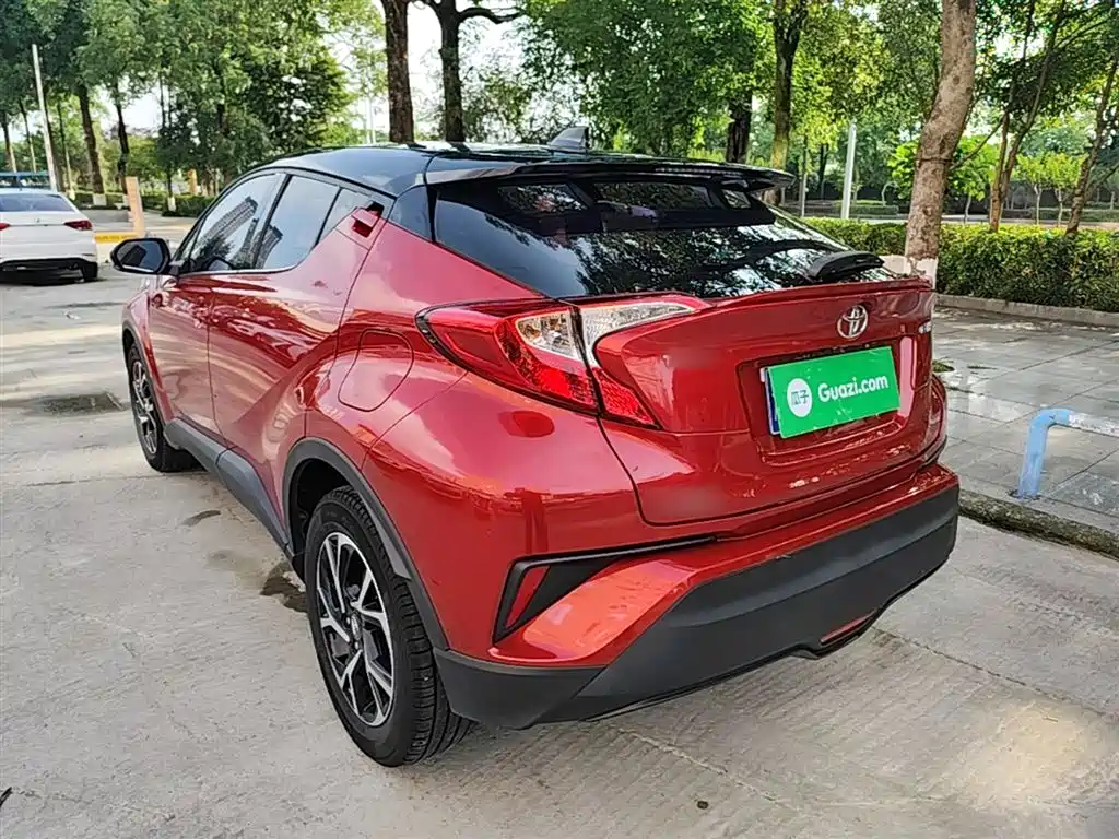 Toyota C-HR 2020 Model 2.0L Leading фото 5