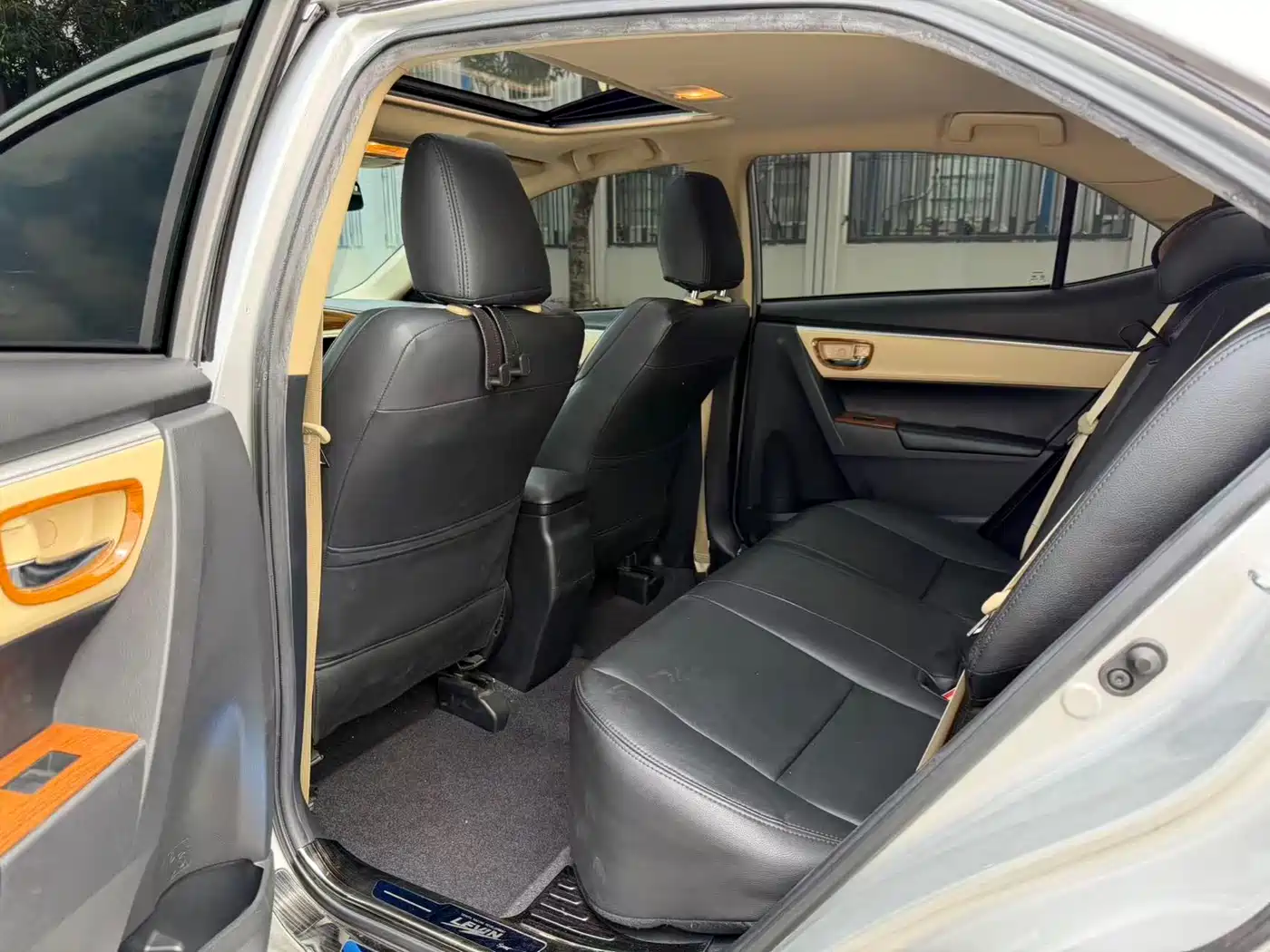 Toyota Levin 2018 185T CVT Luxury Edition фото 6