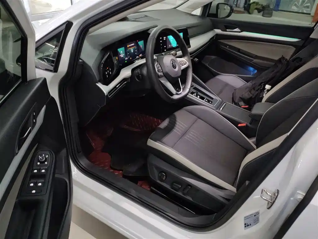 Volkswagen Golf 2023 Facelift 280TSI DSG Pro фото 13
