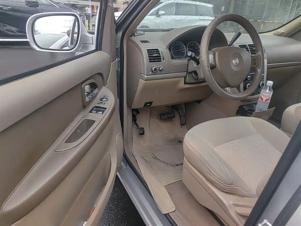 Buick GL8 2014 2.4L Comfort Edition фото 16