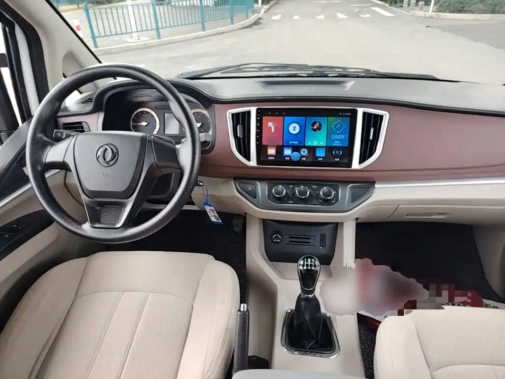  Dongfeng Fengxing Lingzhi 2019 M5L 1.6L 7-seat Base Model China VI 10
