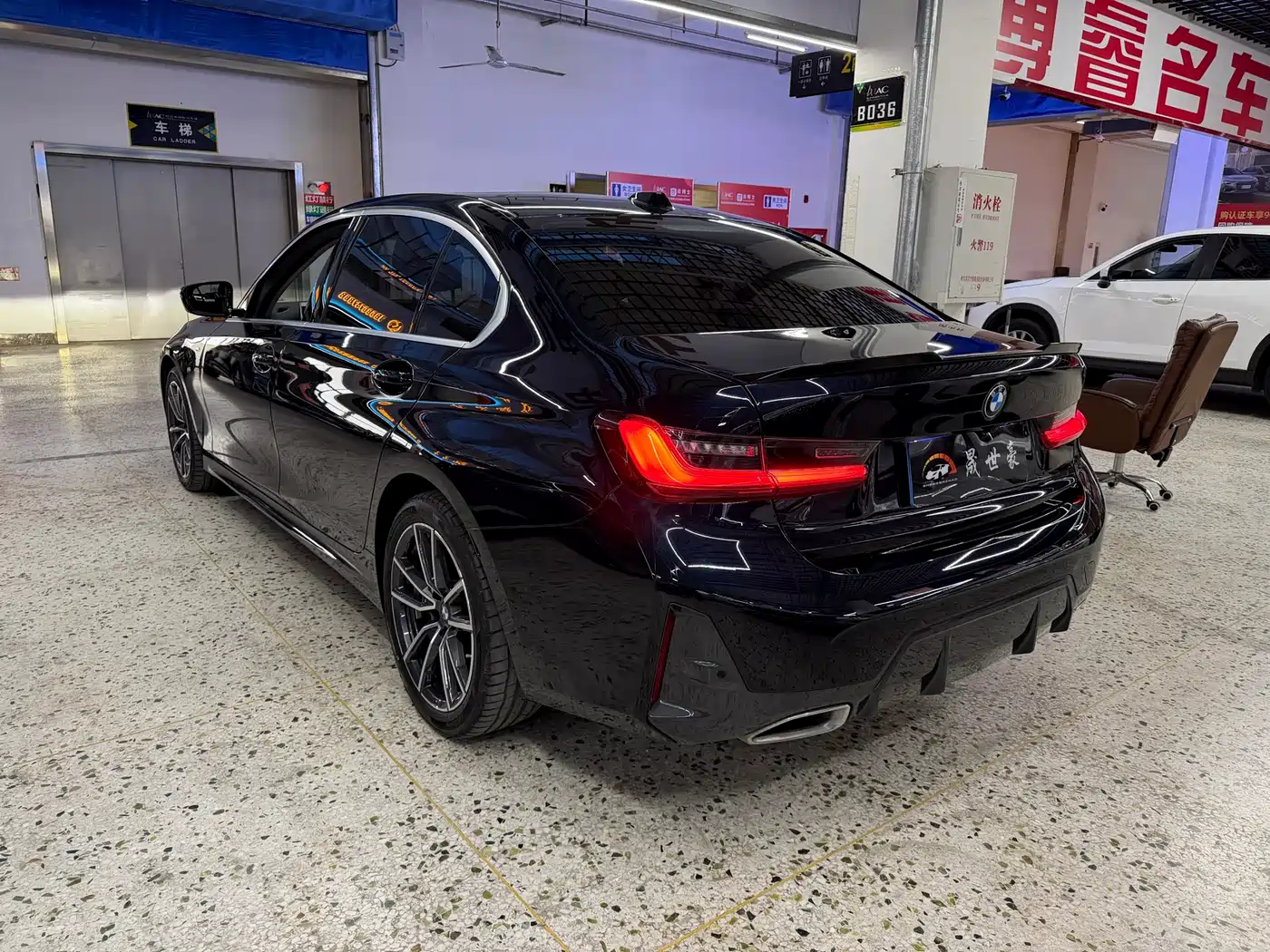 BMW 3 Series 2023 320Li M Sport Package фото 4
