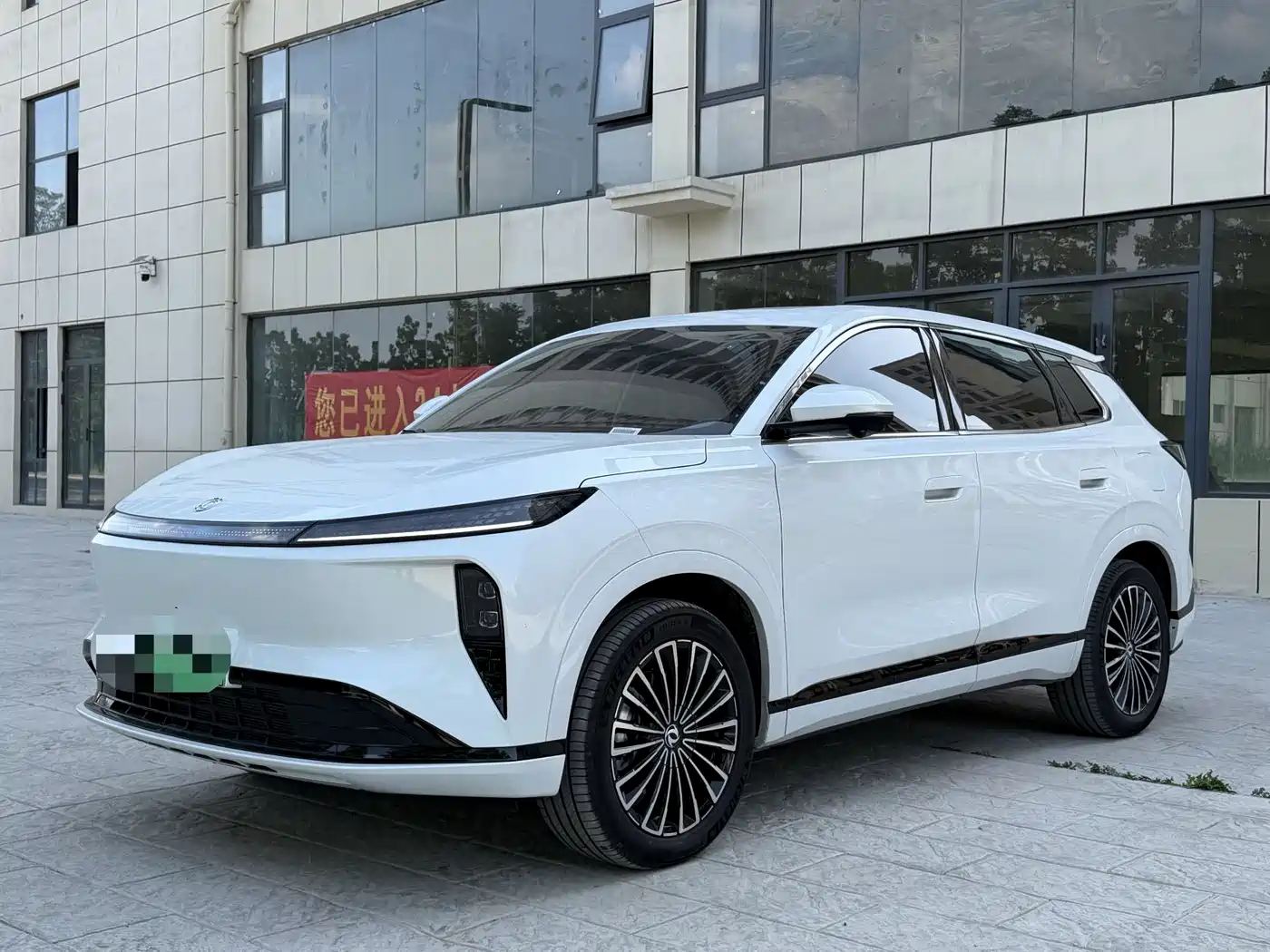 Dongfeng Aeolus L8 2025 Plug-in Hybrid