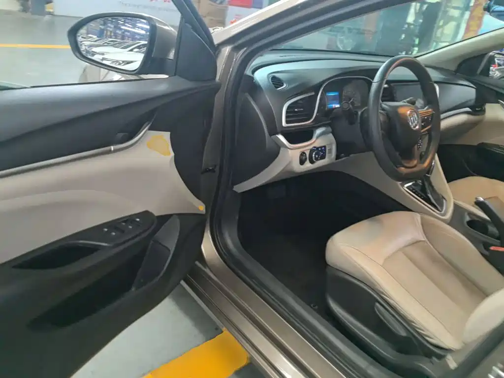 Фото 16 - Buick Excelle