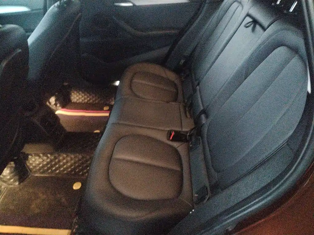 BMW X1 2016 sDrive18Li Premium Model фото 16