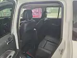 Photo 10 - Jeep Compass (Import)