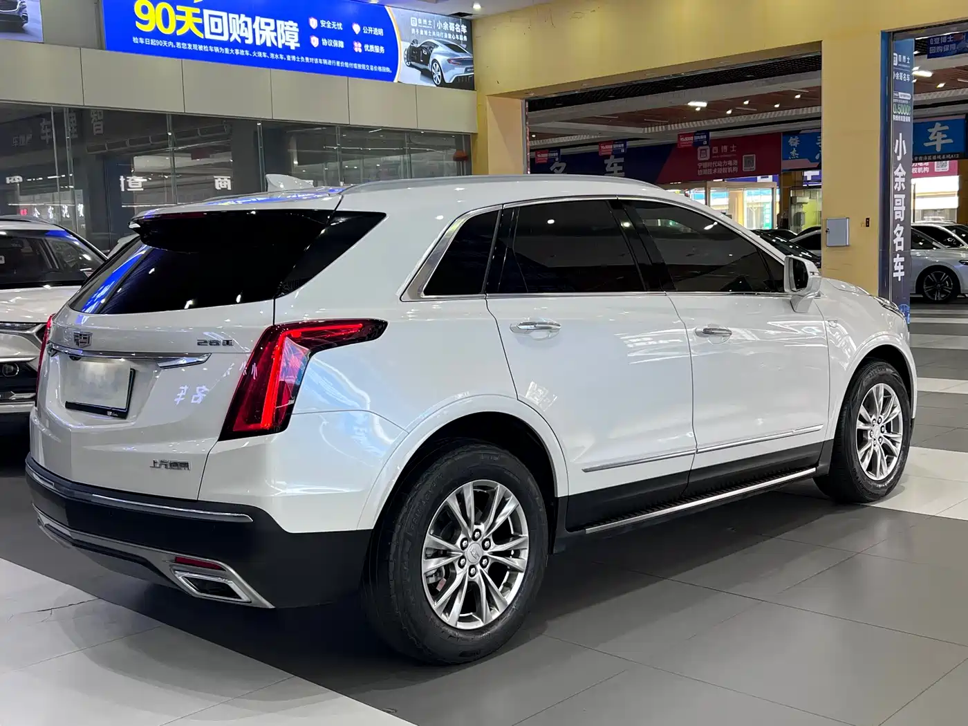 Cadillac XT5 2021 2.0T 2WD Luxury Edition фото 4