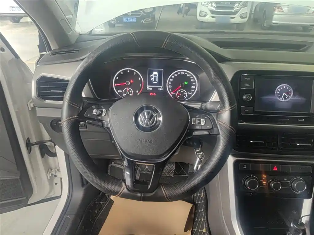 Volkswagen T-Cross 2019 1.5L Automatic Comfort Edition фото 11