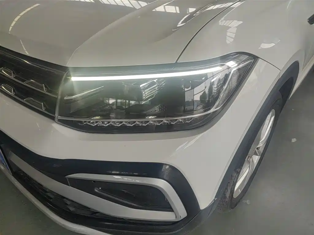 Volkswagen T-Cross 2019 1.5L Automatic Comfort Edition фото 24