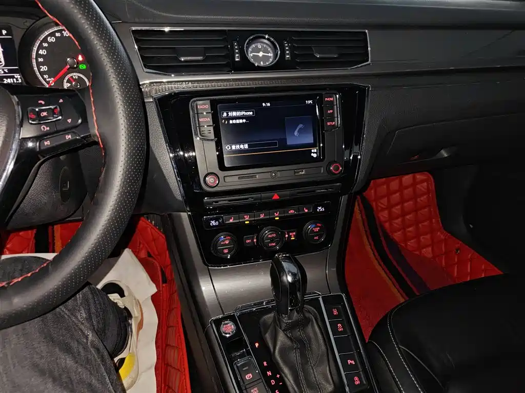 Volkswagen Passat 2017 330TSI DSG Prestige фото 10