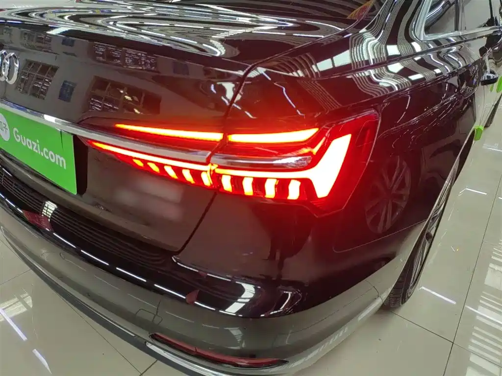 Audi A6L 2021 45 TFSI Exclusive Elegance фото 24