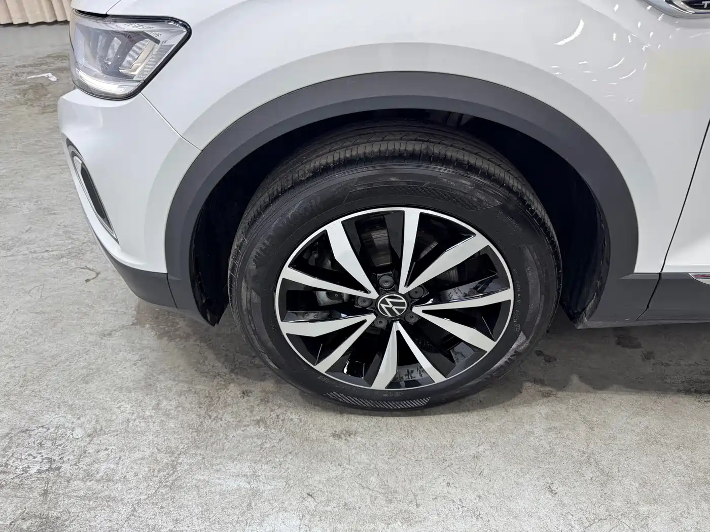 Volkswagen T-ROC 2023 280TSI DSG 2WD Time Edition фото 24