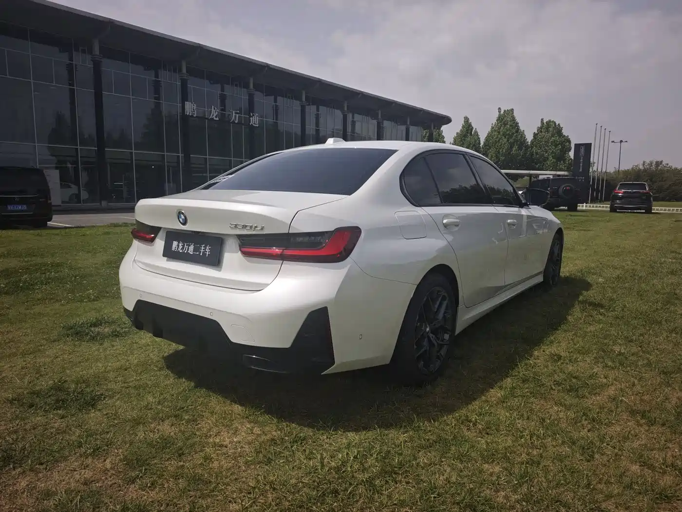 BMW 3-SERIES