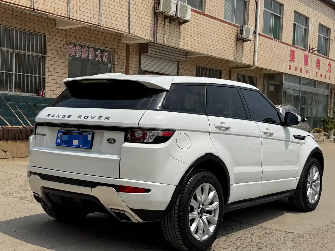 Land Rover Range Rover Evoque 2017 2.0T HSE DYNAMIC Edition фото 6