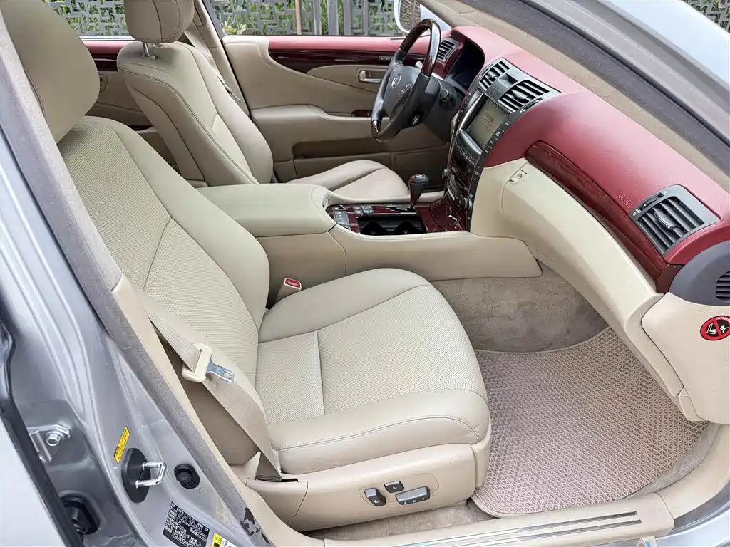 Lexus LS 2006 Model 460 фото 7